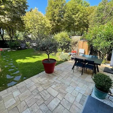 Large Duplex, Quiet Garden, In Private Mansion *