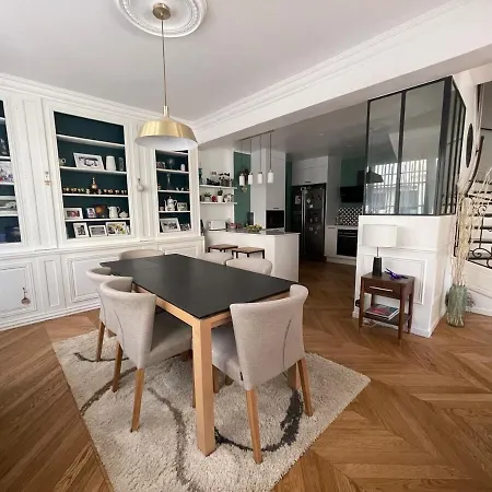 Large Duplex, Quiet Garden, In Private Mansion